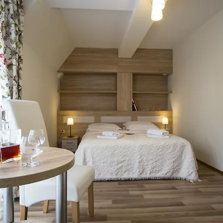 Borowianka Bed & Breakfast 3*